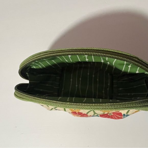 Fossil Cream Floral Canvas Pouch with Green Trim & matching wallet! - Picture 8 of 8